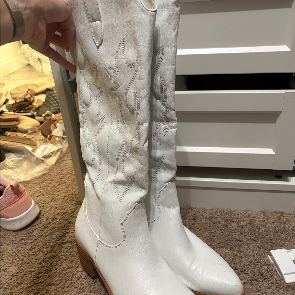 Billini White Embroidered Heeled Boots